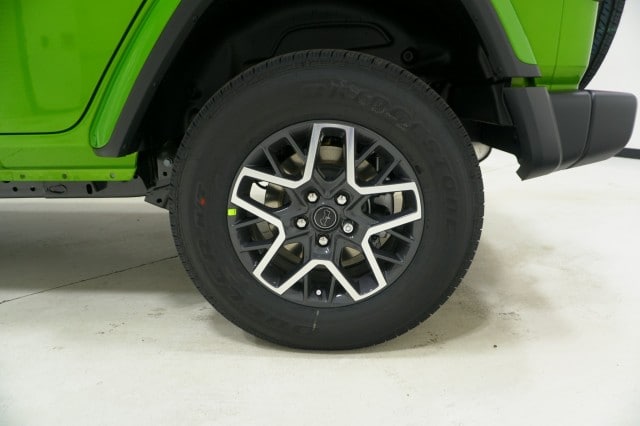 2026 Jeep Wrangler 4-Door Sahara - Photo 13