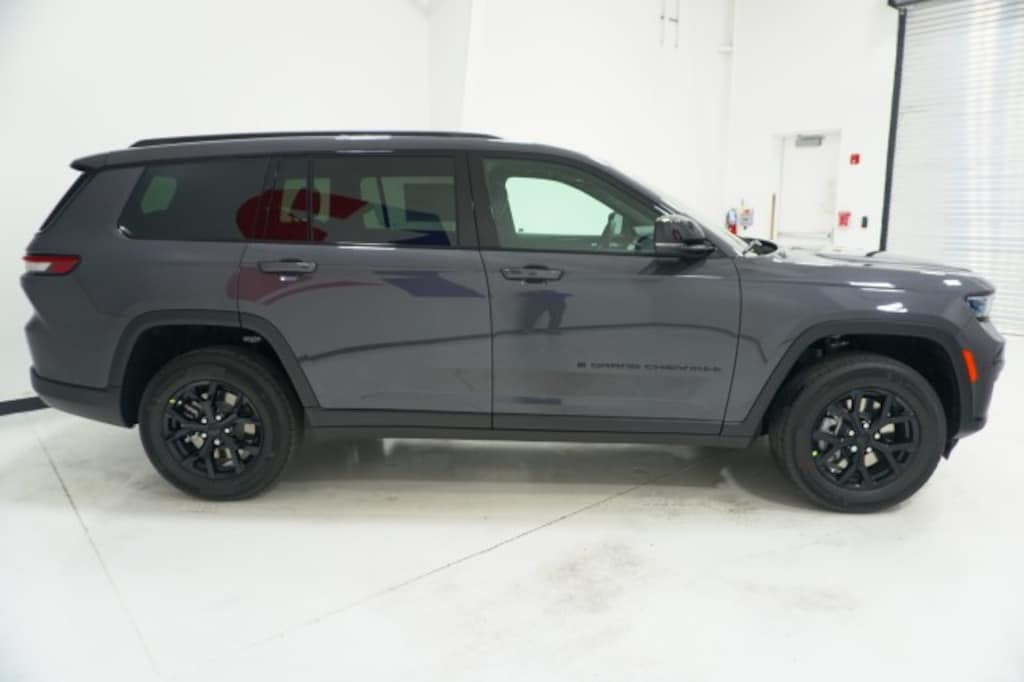 New 2025 Jeep Grand Cherokee L ALTITUDE X 4X2 Sport Utility