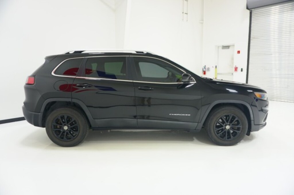 Used 2019 Jeep Cherokee Latitude Plus SUV