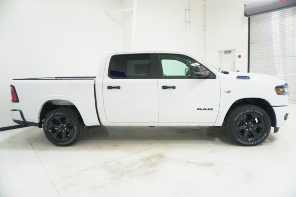 New 2026 Ram 1500 LONE STAR CREW CAB 4X4 5'7 BOX Pickup