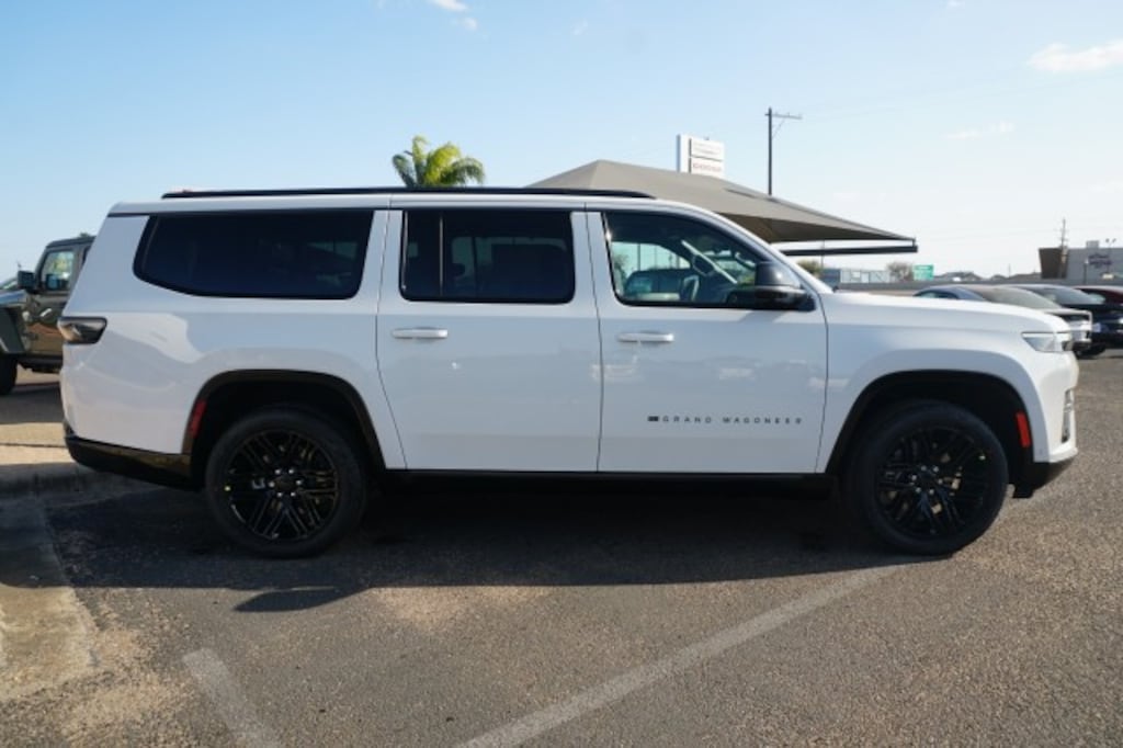 New 2026 Jeep Grand Wagoneer L LIMITED RESERVE 4X4 Sport Utility