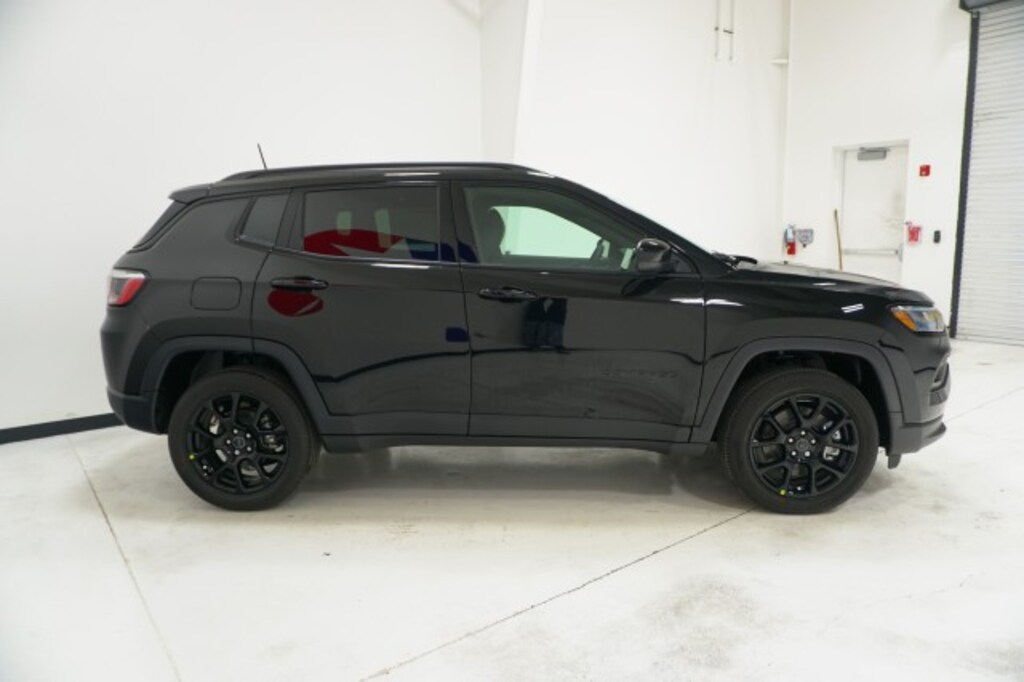 New 2026 Jeep Compass LATITUDE ALTITUDE 4X4 Sport Utility