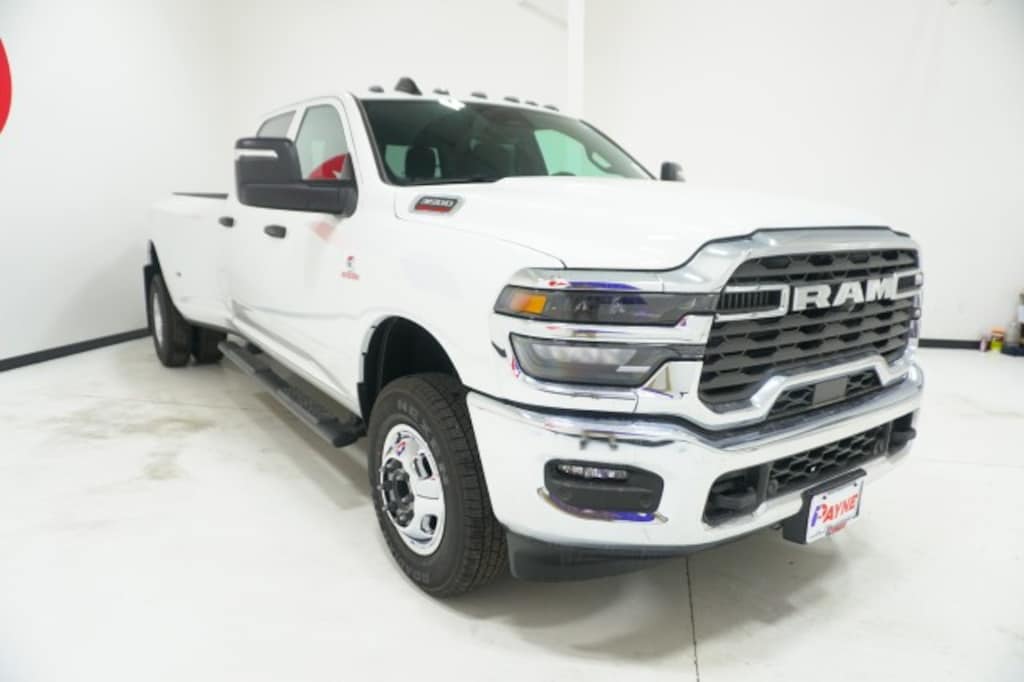 New 2026 Ram 3500 TRADESMAN CREW CAB 4X2 8' BOX Pickup