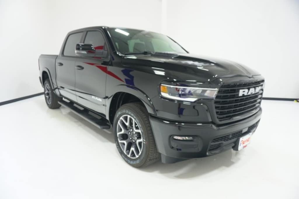 New 2026 Ram 1500 LARAMIE CREW CAB 4X2 5'7 BOX Pickup