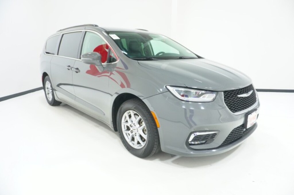 Used 2022 Chrysler Pacifica Touring L Minivan/Van