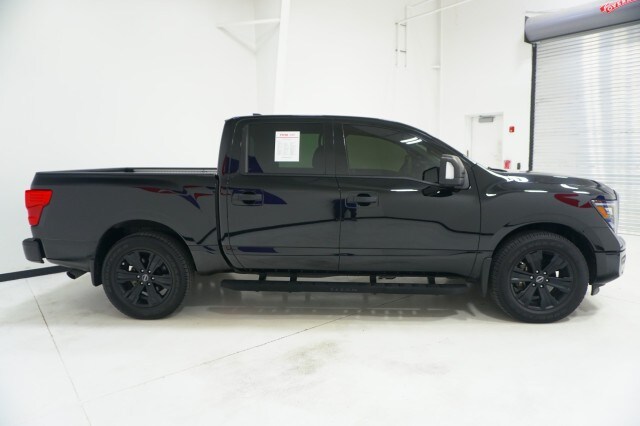 2024 Nissan Titan SV photo 4