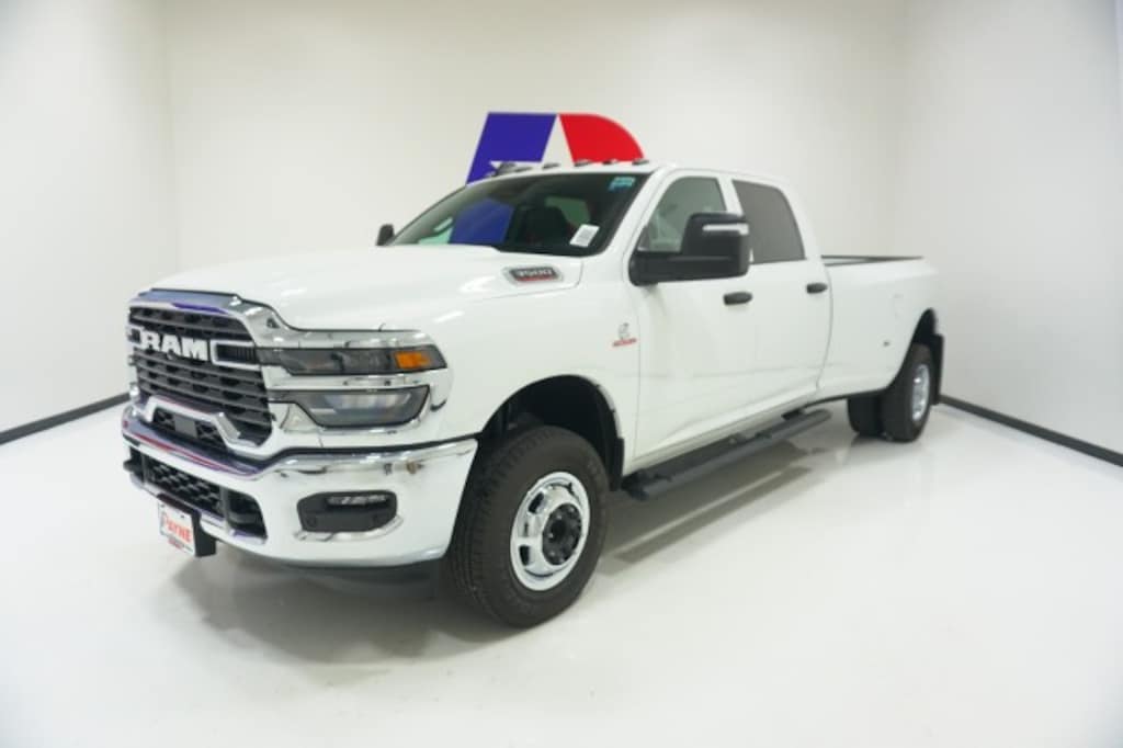 New 2026 Ram 3500 TRADESMAN CREW CAB 4X4 8' BOX Pickup