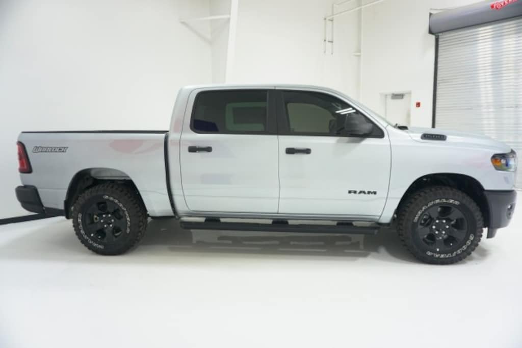 New 2026 Ram 1500 WARLOCK CREW CAB 4X4 5'7 BOX Pickup