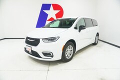 2026 Chrysler Pacifica SELECT Passenger Van