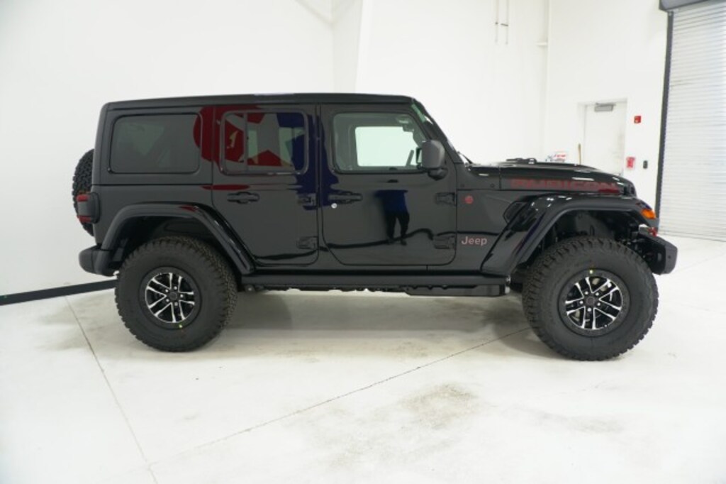 New 2026 Jeep Wrangler 4-DOOR RUBICON X Sport Utility