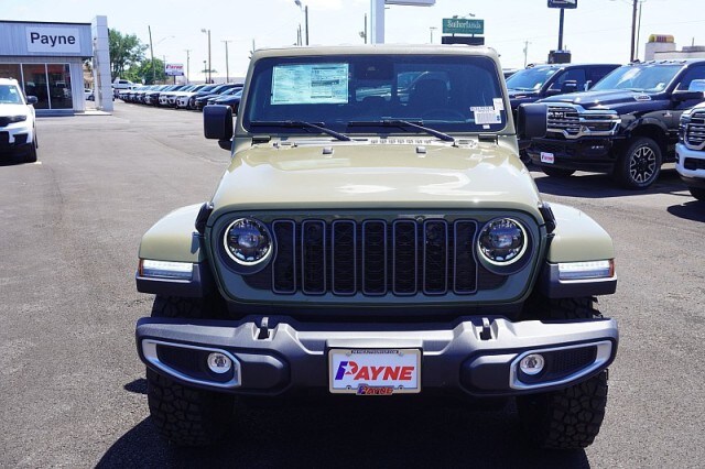 2025 Jeep Gladiator Texas Trail photo 2