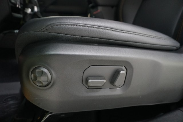2026 Jeep Wrangler 4-Door Sahara - Photo 17