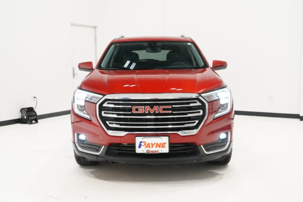 Used 2024 GMC Terrain SLT SUV