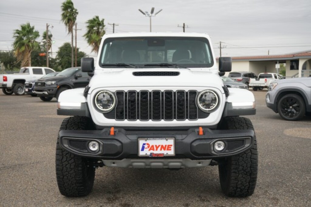 Used 2025 Jeep Gladiator Mojave Pickup Truck