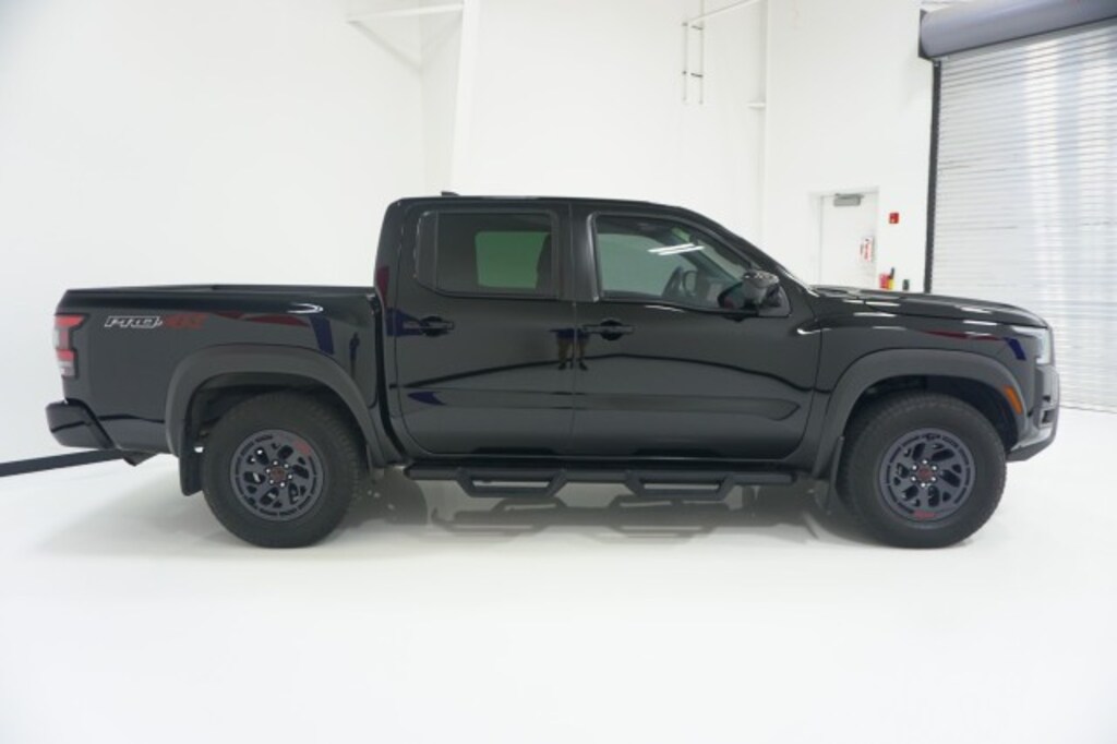 Used 2025 Nissan Frontier PRO-4X Pickup Truck