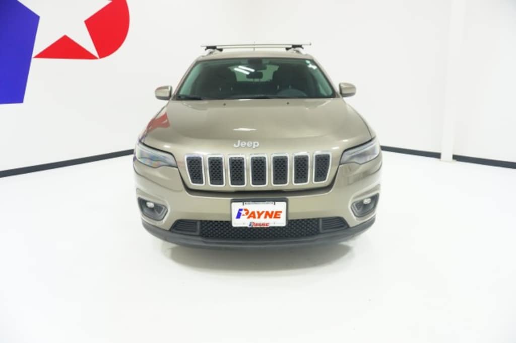 Used 2019 Jeep Cherokee Latitude SUV