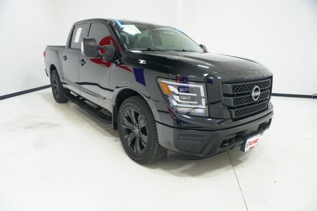 2024 Nissan Titan SV photo 3