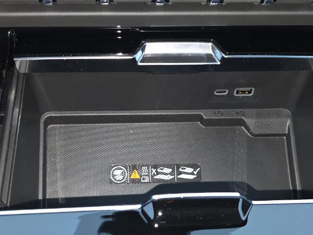 2026 GMC Yukon XL Denali - Photo 35