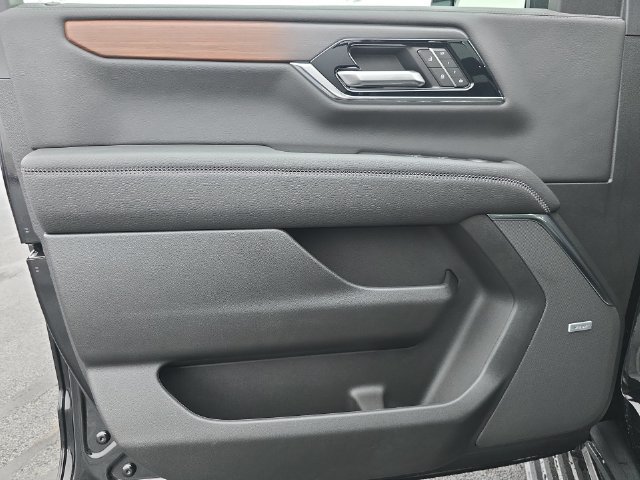 2026 GMC Yukon XL Denali - Photo 23