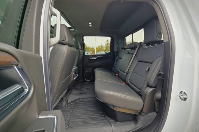 2026 GMC Sierra 1500 SLT - Photo 13
