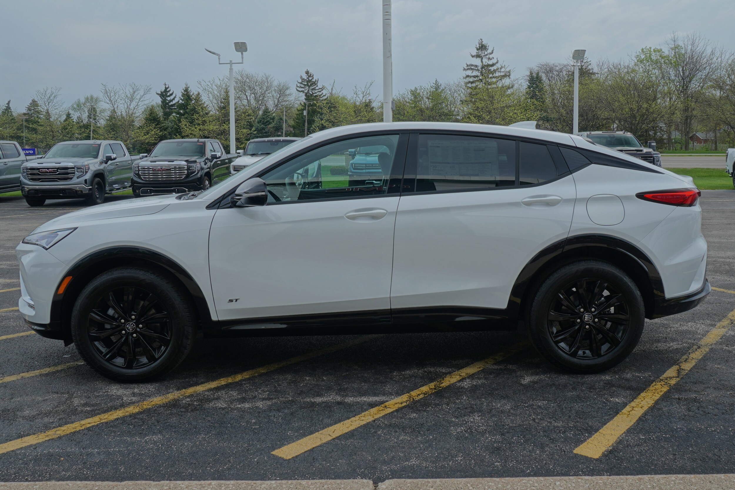 2025 Buick Envista ST photo 4