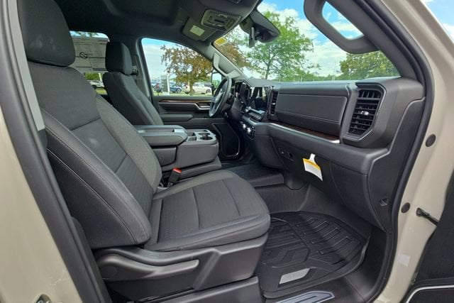 2026 GMC Sierra 3500HD SLE - Photo 29