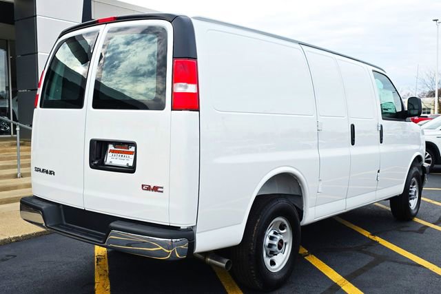 2025 GMC Savana Cargo Work Van - Photo 9