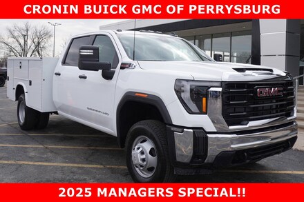 2025 GMC Sierra 3500 HD Chassis Cab Pro Truck