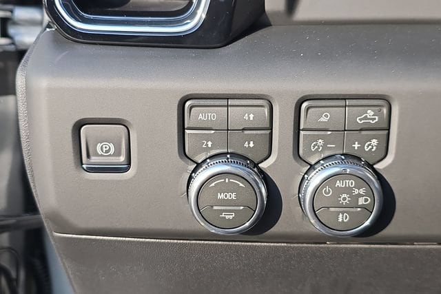 2026 GMC Sierra 2500HD Denali Ultimate - Photo 18