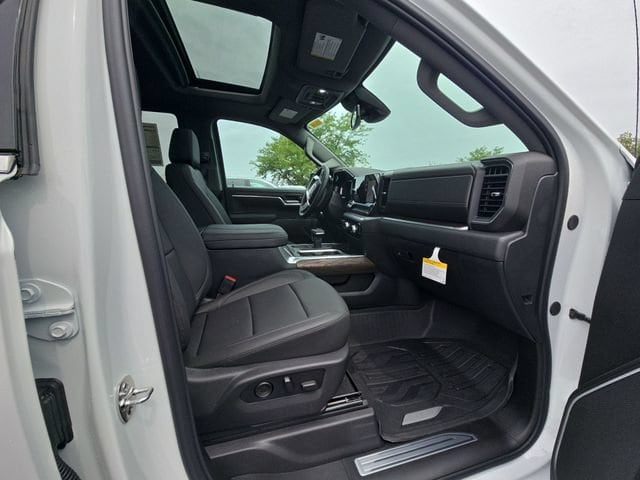 2026 GMC Sierra 1500 SLT - Photo 30