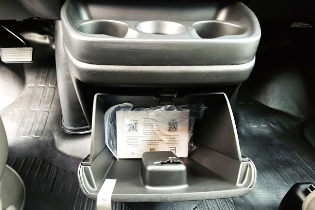 2025 GMC Savana Cargo Work Van - Photo 22