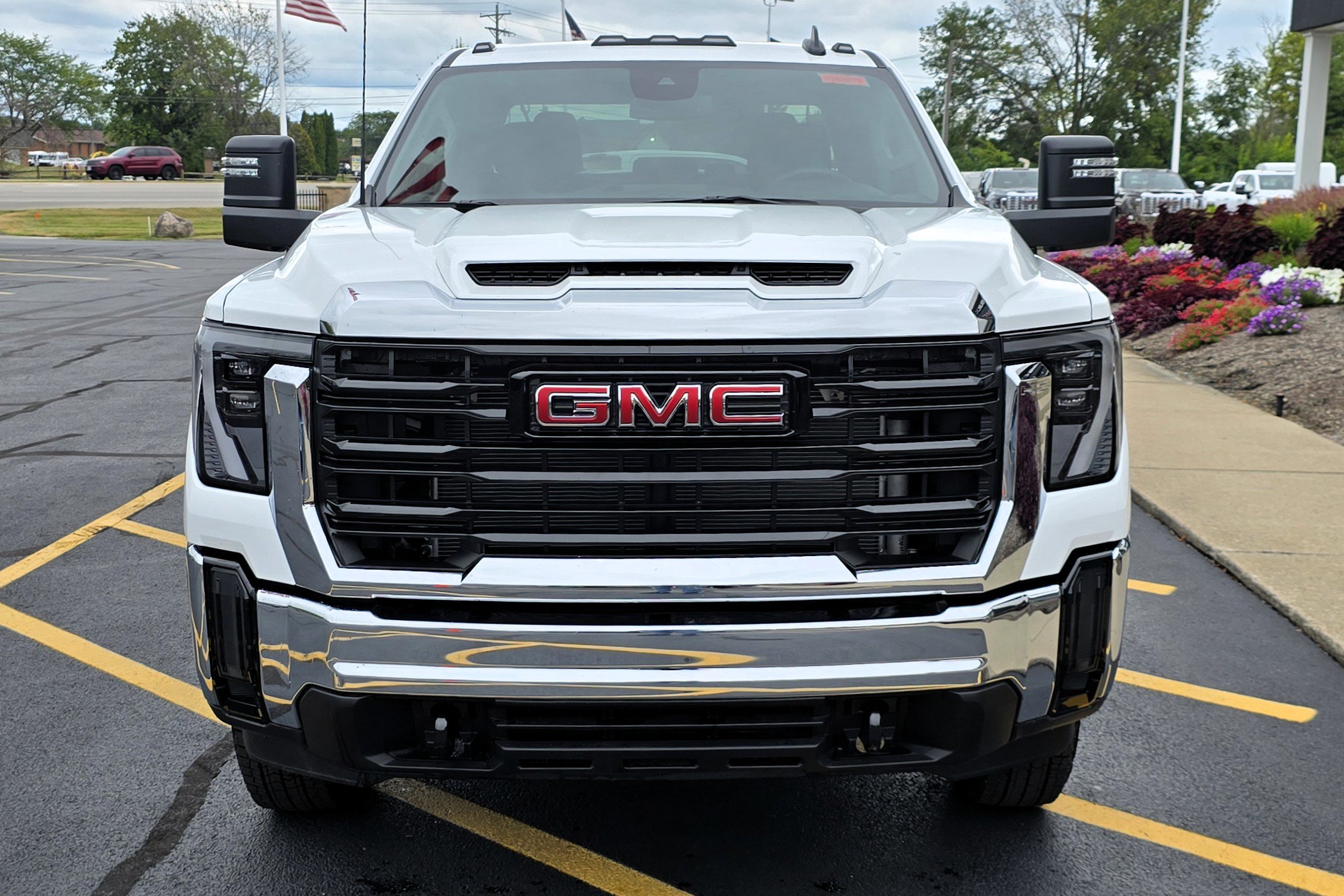 2025 Gmc Sierra 3500 HD Pro photo 2