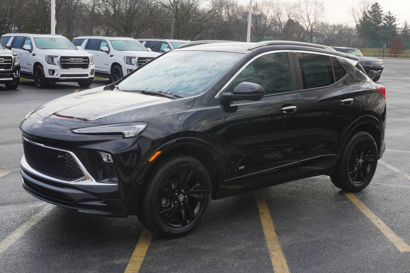 2025 Buick Encore GX Sport Touring photo 3