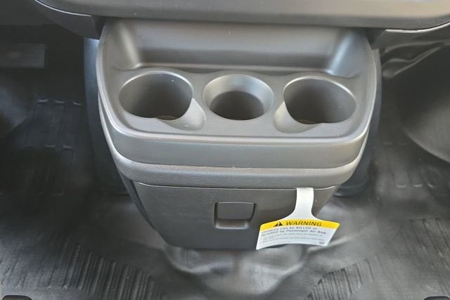2025 GMC Savana Cargo Work Van - Photo 31