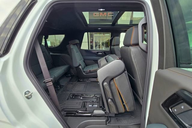 2026 GMC Yukon AT4 - Photo 23