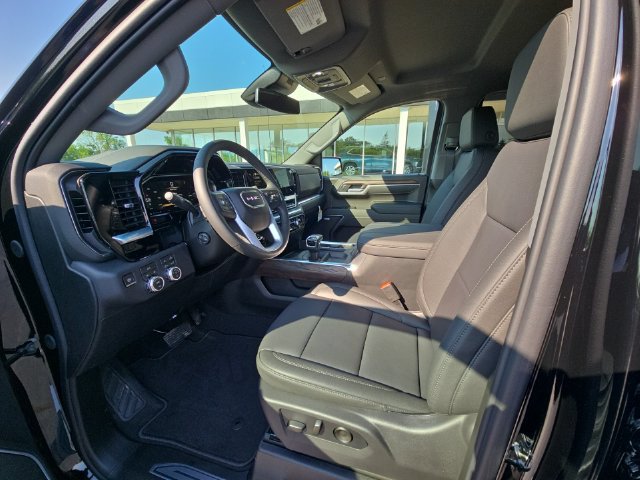 2026 GMC Sierra 1500 SLT - Photo 10