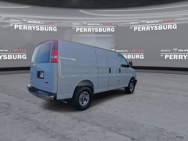 2025 GMC Savana Cargo Work Van - Photo 8