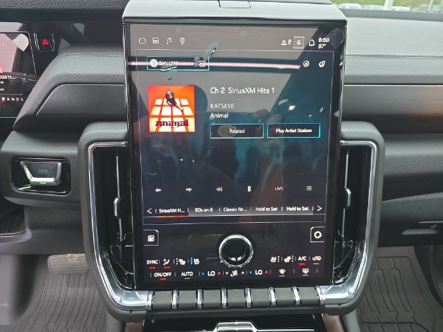 2026 GMC Yukon XL Denali - Photo 13