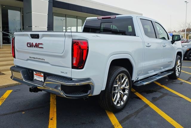 2026 GMC Sierra 1500 SLT - Photo 9