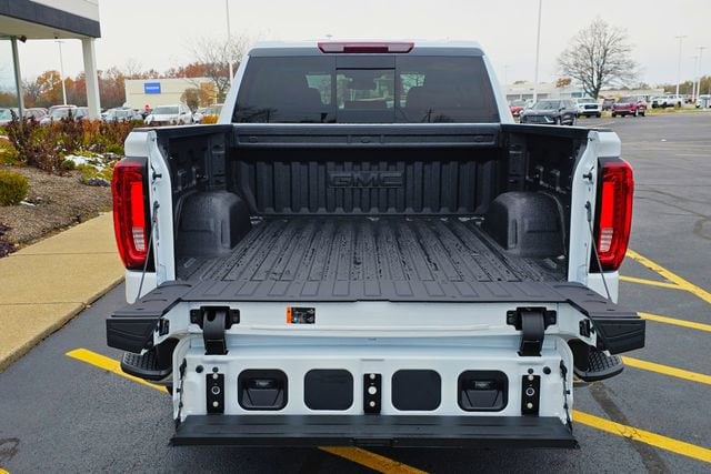 2026 GMC Sierra 1500 SLT - Photo 8