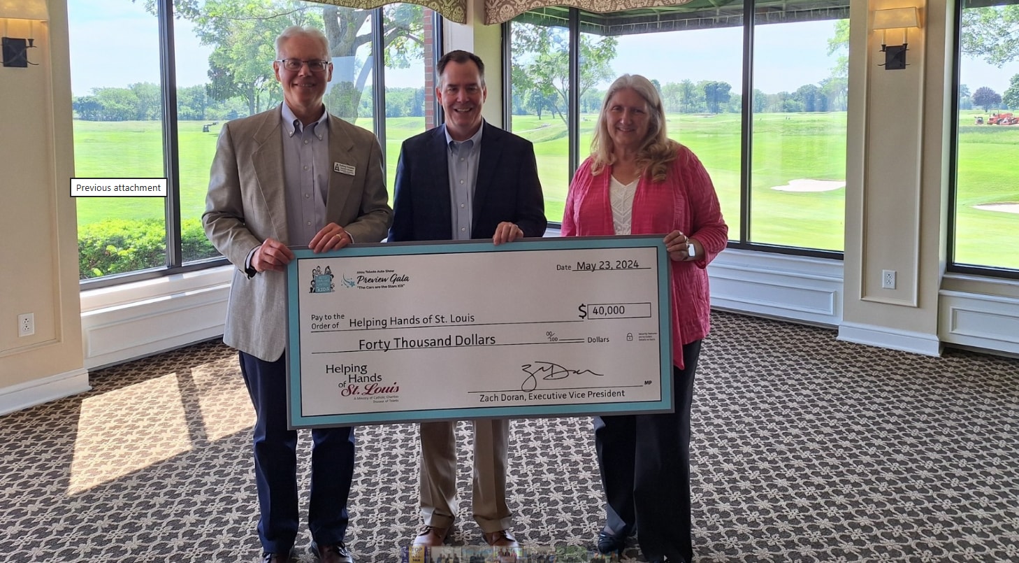 HelpingHandsofStLouis.png