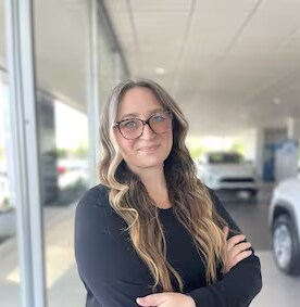 Staff member Dee Skeldon from ID_ada9b206de8f