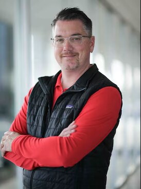 Staff member JUSTIN MILLER from ID_2c56be6c6735