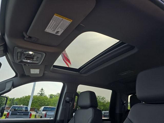 2025 GMC Sierra 2500HD SLT - Photo 19