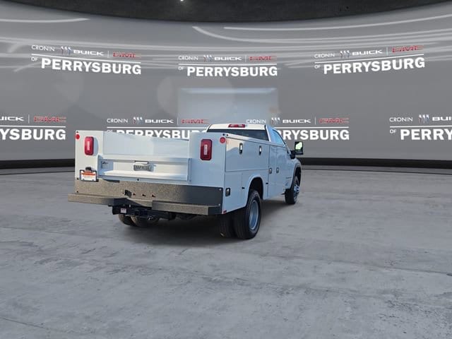 2026 GMC Sierra 3500HD Pro - Photo 8