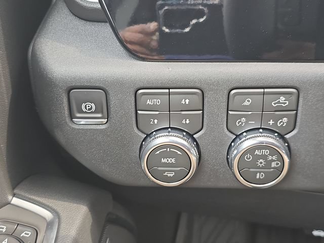 2026 GMC Sierra 1500 SLT - Photo 18