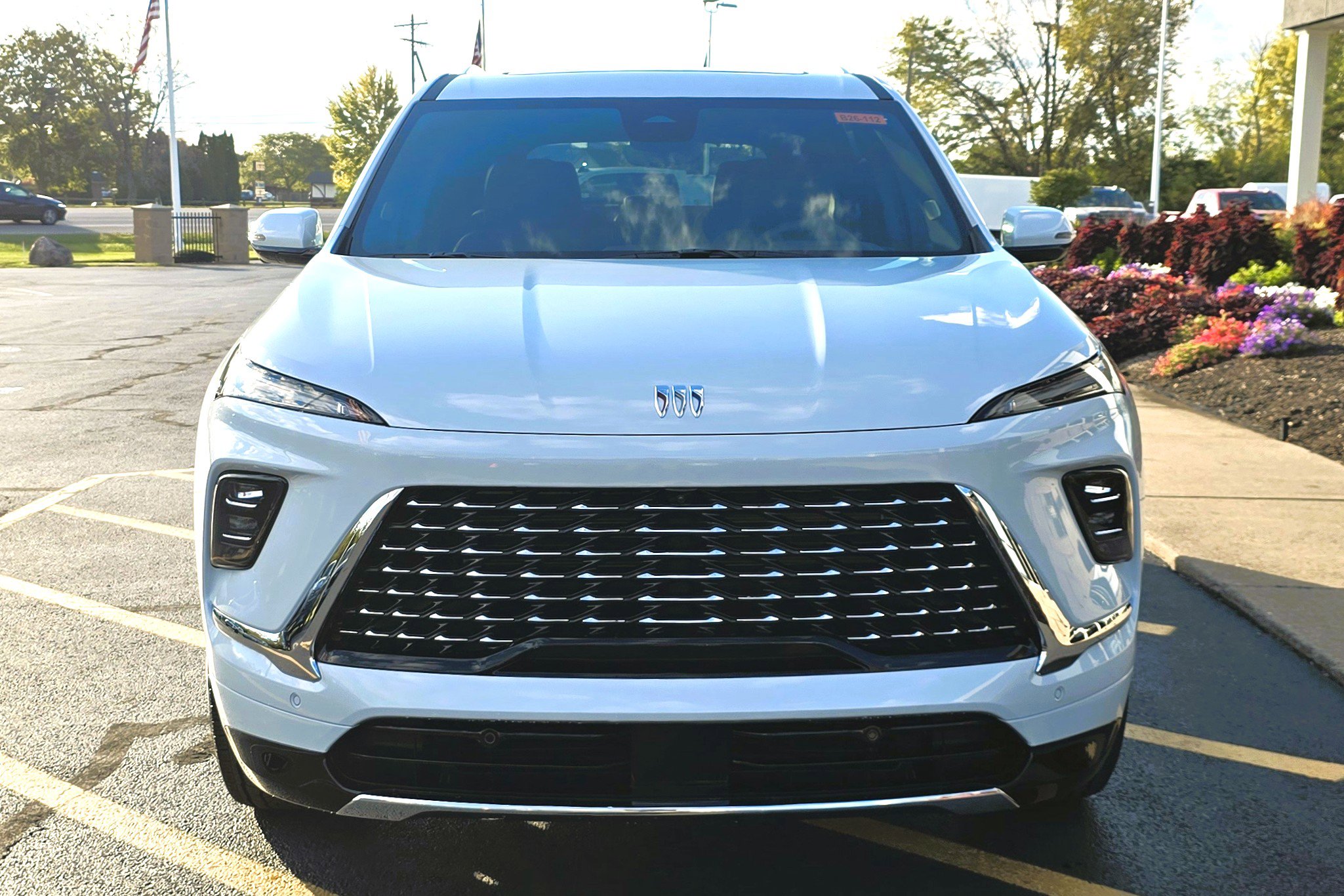 2026 Buick Enclave Avenir photo 2