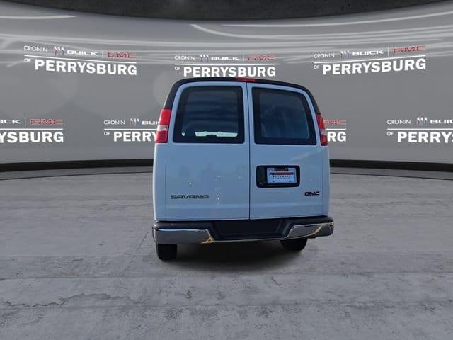 2025 GMC Savana Cargo Work Van - Photo 7