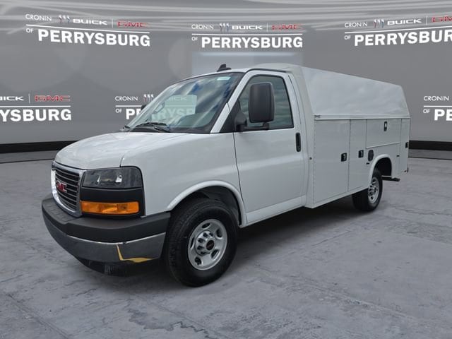 2025 GMC Savana Cutaway