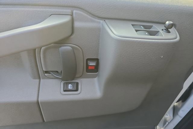 2025 GMC Savana Cargo Work Van - Photo 20